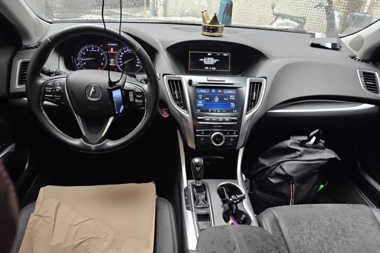 Used Acura TLX-L 2018 2.4L Comfort Edition Center Console