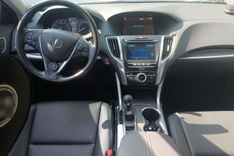 Used Acura TLX-L 2018 2.4L Comfort Edition Center Console