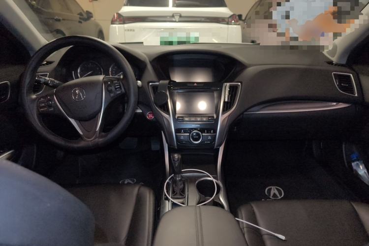 Used Acura TLX-L 2018 2.4L Comfort Edition Center Console