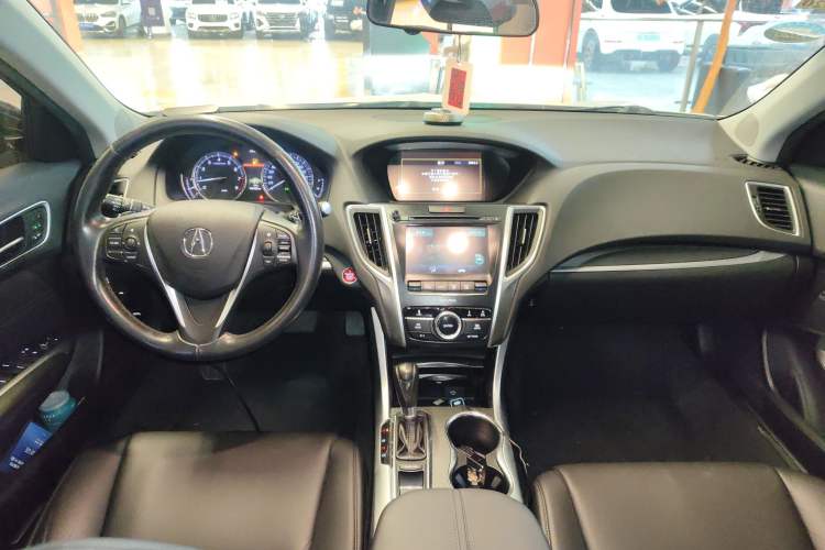 Used Acura TLX-L 2018 2.4L Comfort Edition Center Console