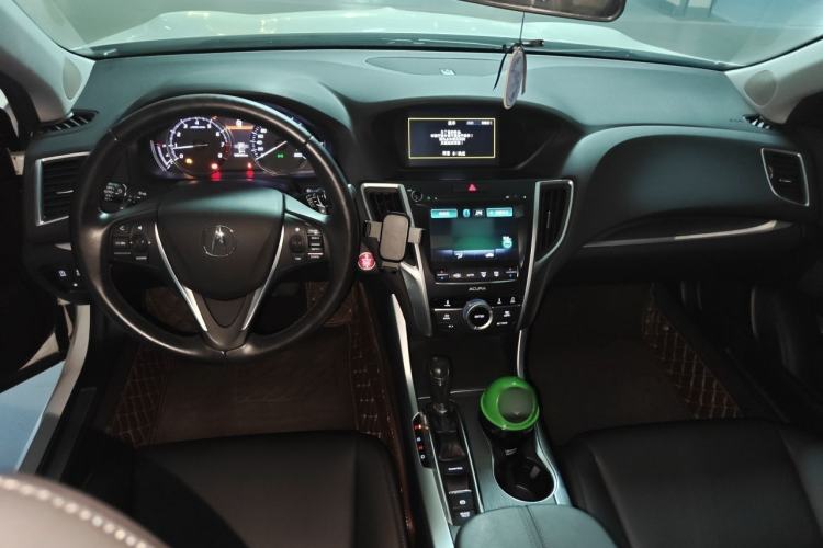 Used Acura TLX-L 2018 2.4L Comfort Edition Center Console