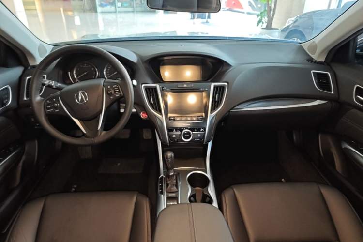 Used Acura TLX-L 2018 2.4L Comfort Edition Center Console
