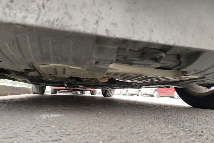 Used Acura TLX-L 2018 2.4L Comfort Edition Chassis Front