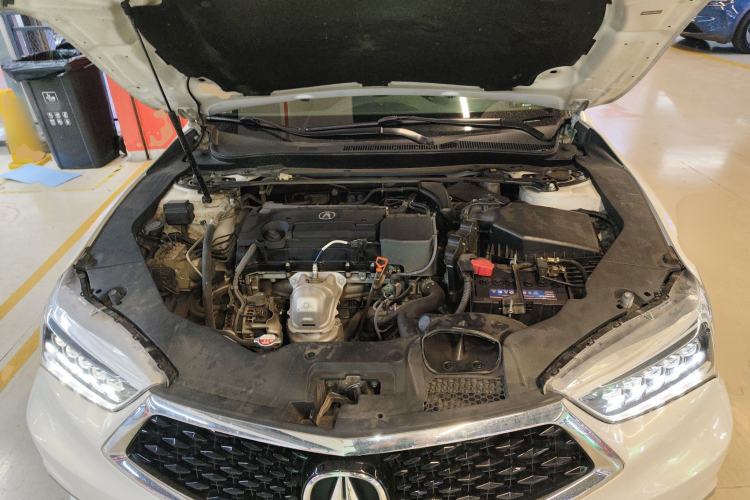 Used Acura TLX-L 2018 2.4L Comfort Edition Engine Bay