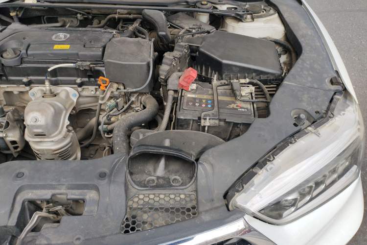 Used Acura TLX-L 2018 2.4L Comfort Edition Engine Bay Left