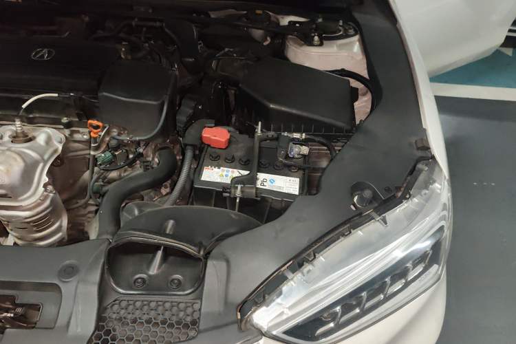 Used Acura TLX-L 2018 2.4L Comfort Edition Engine Bay Left