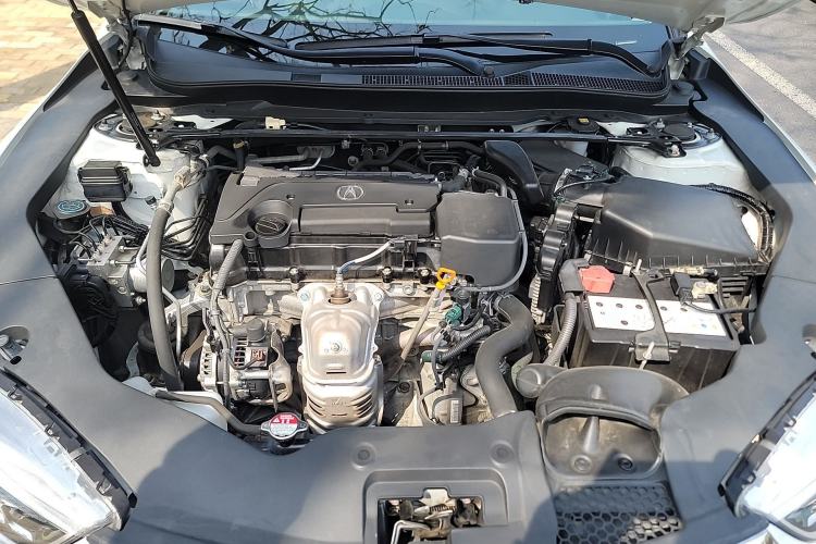 Used Acura TLX-L 2018 2.4L Deluxe Edition Engine Bay