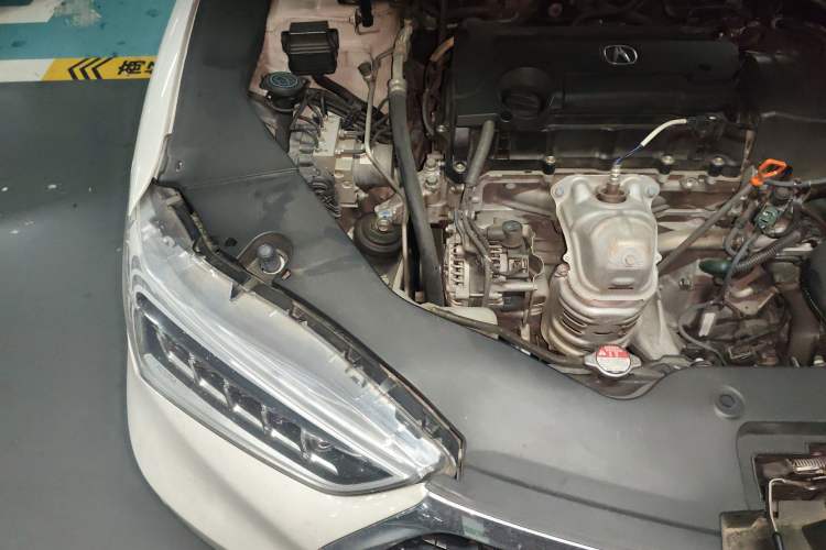 Used Acura TLX-L 2018 2.4L Comfort Edition Engine Bay Right