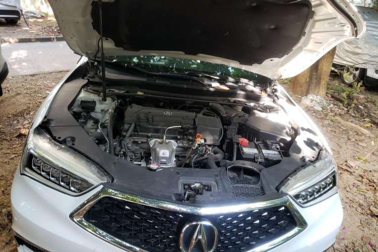 Used Acura TLX-L 2018 2.4L Comfort Edition Engine Bay
