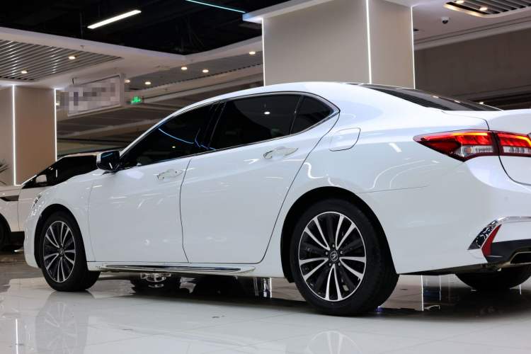 Used Acura TLX-L 2018 2.4L Deluxe Edition Exterior 8