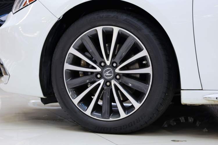 Used Acura TLX-L 2018 2.4L Deluxe Edition Exterior 9