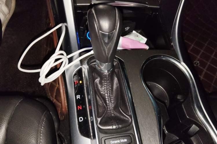 Used Acura TLX-L 2018 2.4L Comfort Edition Gear Lever