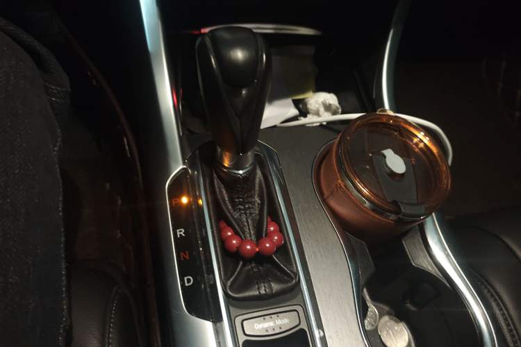 Used Acura TLX-L 2018 2.4L Comfort Edition Gear Lever