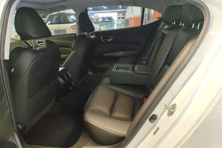 Used Acura TLX-L 2018 2.4L Comfort Edition Left Rear Seat