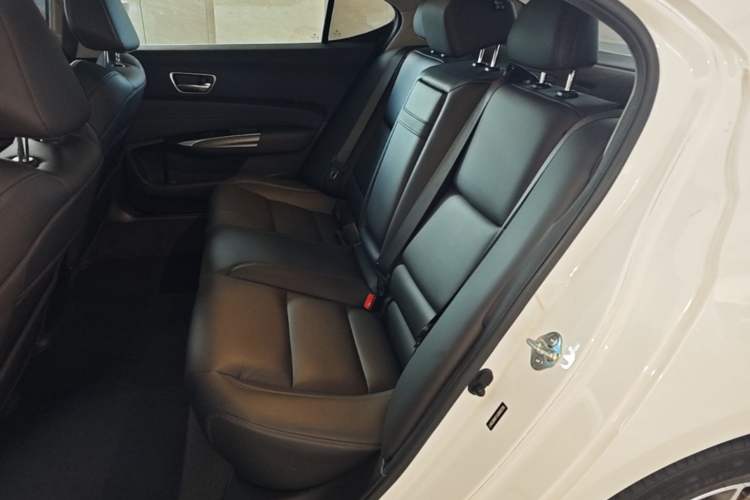 Used Acura TLX-L 2018 2.4L Comfort Edition Left Rear Seat