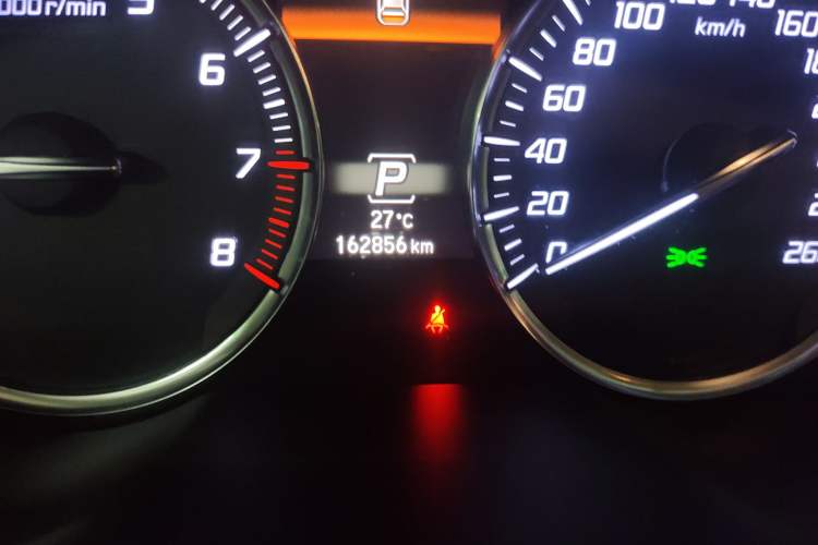 Used Acura TLX-L 2018 2.4L Comfort Edition Odometer Close Up