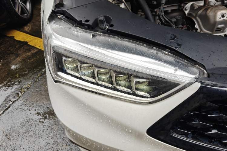 Used Acura TLX-L 2018 2.4L Comfort Edition Right Front Headlight