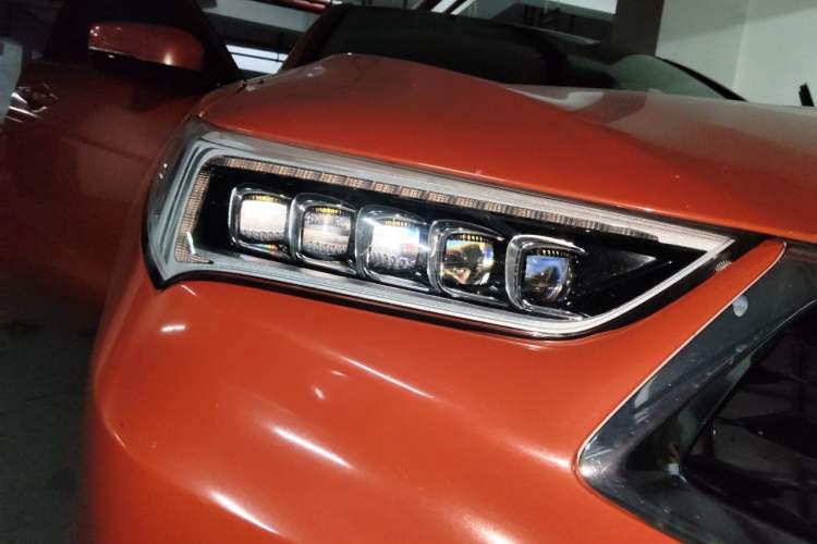 Used Acura TLX-L 2018 2.4L Comfort Edition Right Front Headlight