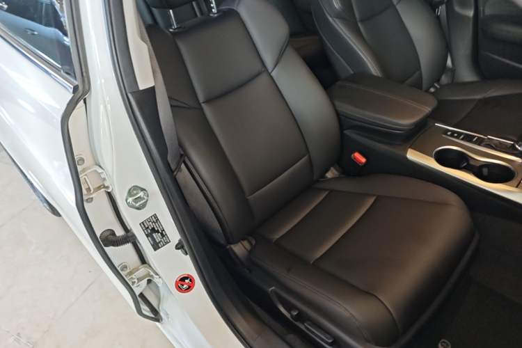 Used Acura TLX-L 2018 2.4L Comfort Edition Right Front Seat