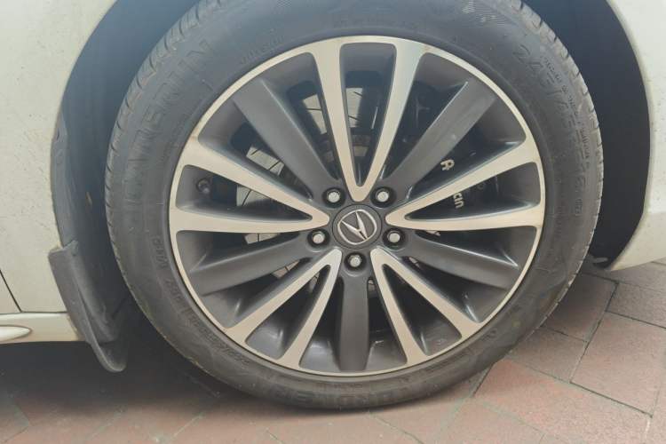 Used Acura TLX-L 2018 2.4L Diamond Edition Right Front Wheel Hub