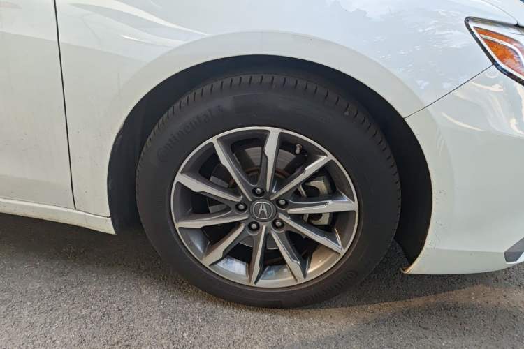 Used Acura TLX-L 2018 2.4L Enjoy Edition Right Front Wheel Hub