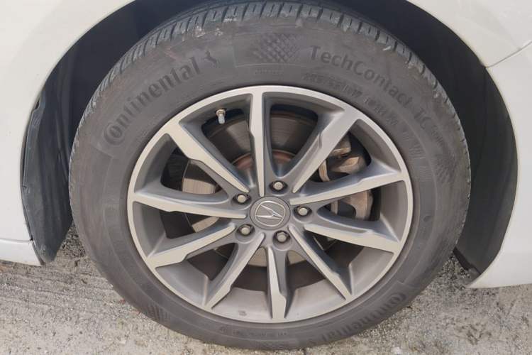 Used Acura TLX-L 2018 2.4L Enjoy Edition Right Front Wheel Hub