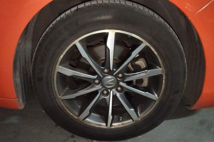 Used Acura TLX-L 2018 2.4L Comfort Edition Right Front Wheel Hub