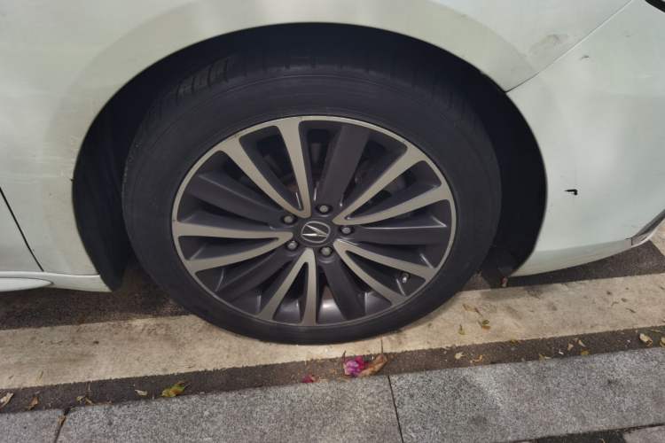 Used Acura TLX-L 2018 2.4L Enjoy Edition Right Front Wheel Hub