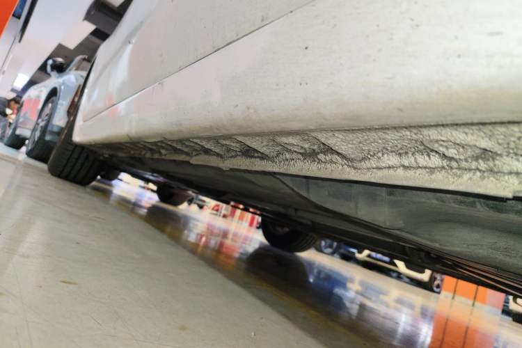 Used Acura TLX-L 2018 2.4L Comfort Edition Right Side Sill