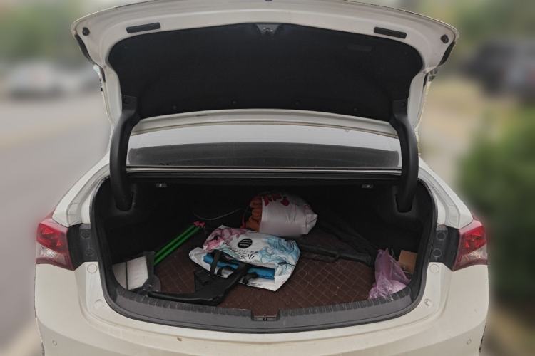 Used Acura TLX-L 2018 2.4L Comfort Edition Trunk