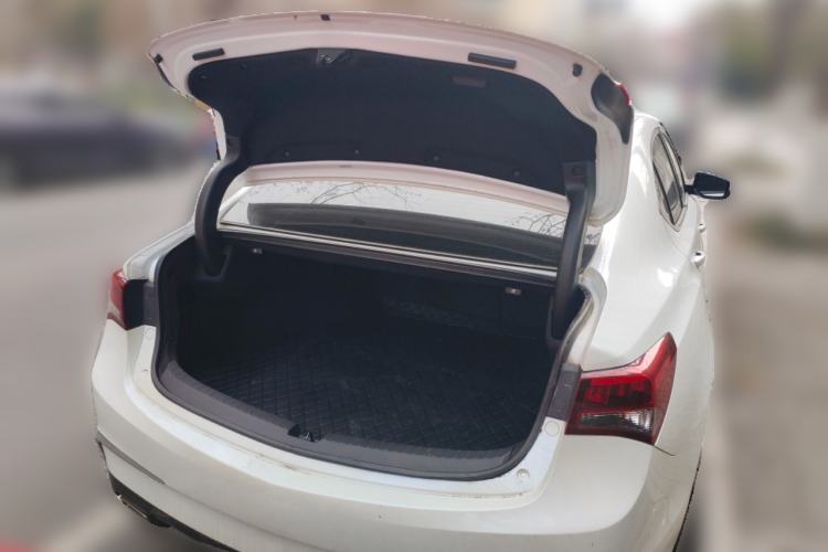 Used Acura TLX-L 2018 2.4L Comfort Edition Trunk
