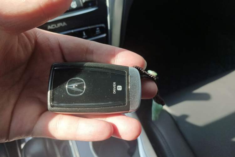 Used Acura TLX-L 2018 2.4L Comfort Edition Vehicle Key