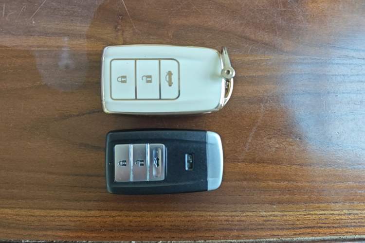 Used Acura TLX-L 2018 2.4L Comfort Edition Vehicle Key