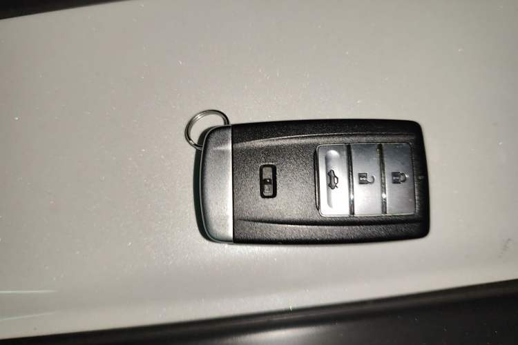 Used Acura TLX-L 2018 2.4L Comfort Edition Vehicle Key