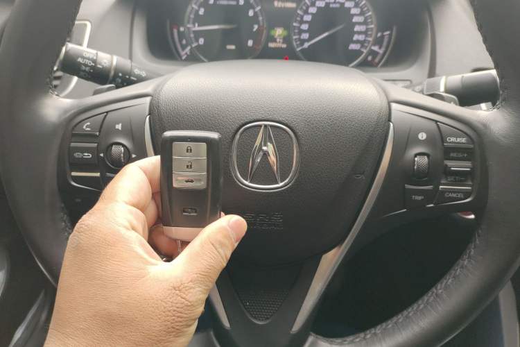 Used Acura TLX-L 2018 2.4L Comfort Edition Vehicle Key