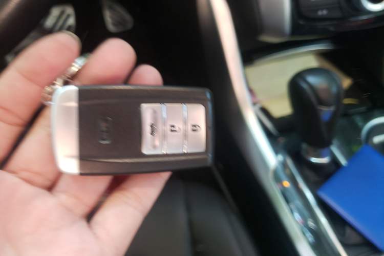 Used Acura TLX-L 2018 2.4L Comfort Edition Vehicle Key