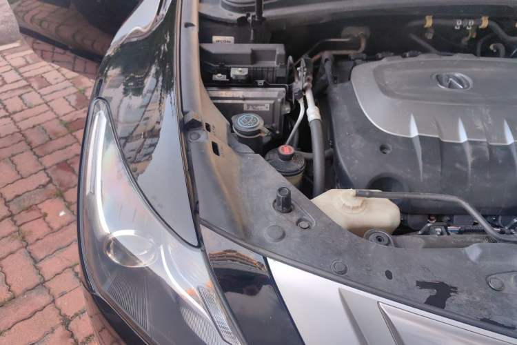 Used Acura ZDX 2012 3.7 Standard Edition Engine Bay Right