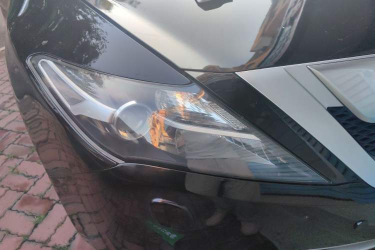 Used Acura ZDX 2012 3.7 Standard Edition Right Front Headlight