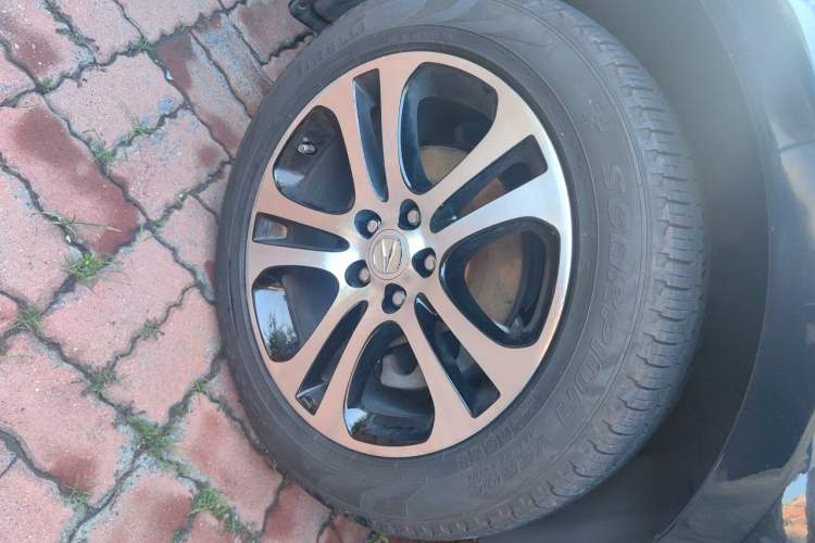 Used Acura ZDX 2012 3.7 Standard Edition Right Front Wheel Hub