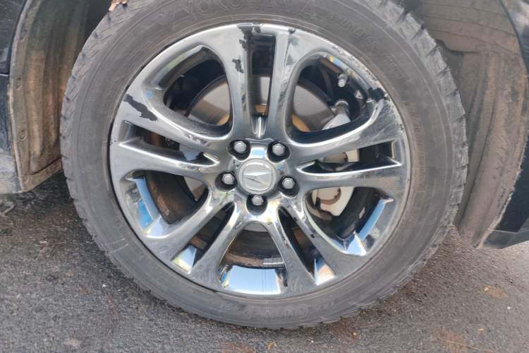 Used Acura ZDX 2012 3.7 Standard Edition Right Front Wheel Hub