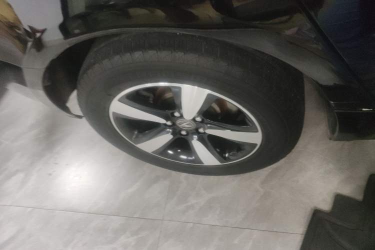 Used Acura ZDX 2012 3.7 Standard Edition Right Rear Wheel Hub