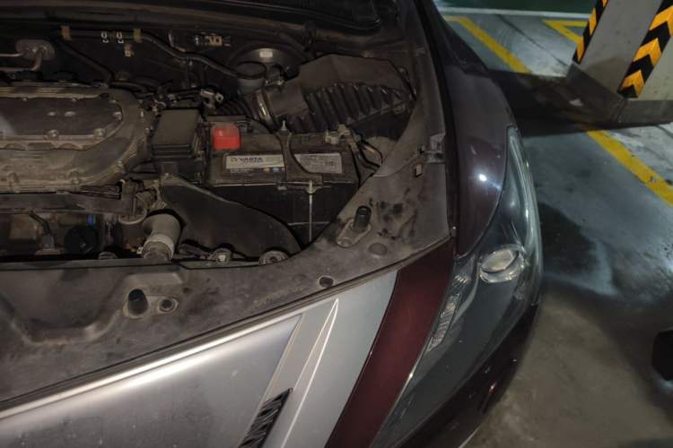 Used Acura ZDX 2012 3.7 Standard Edition Engine Bay Left