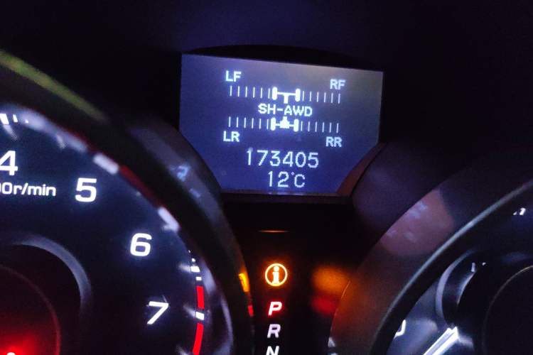 Used Acura ZDX 2012 3.7 Standard Edition Odometer Close Up