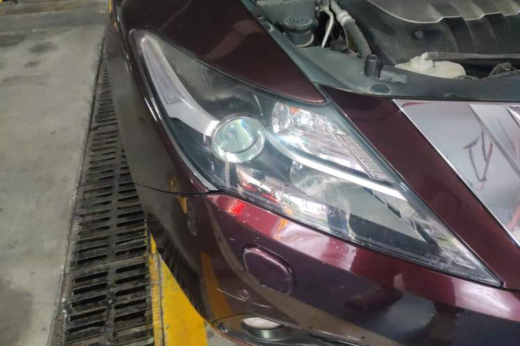Used Acura ZDX 2012 3.7 Standard Edition Right Front Headlight