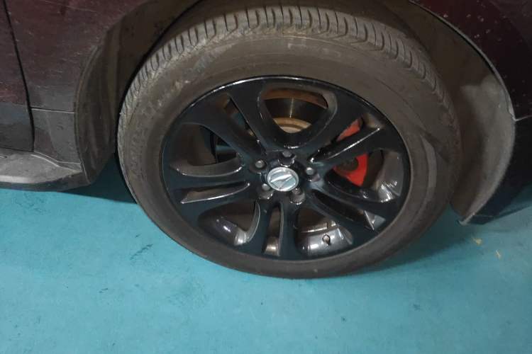 Used Acura ZDX 2012 3.7 Standard Edition Right Front Wheel Hub