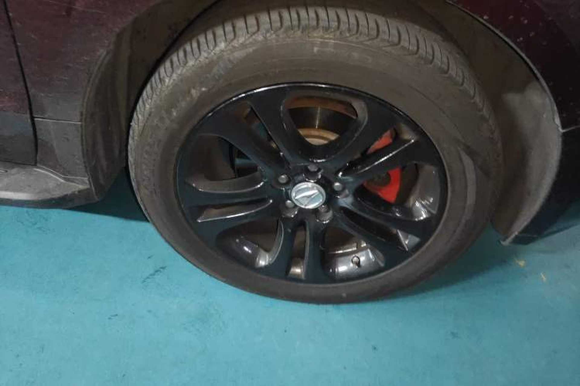 Used Acura ZDX 2012 3.7 Standard Edition Right Front Wheel Hub