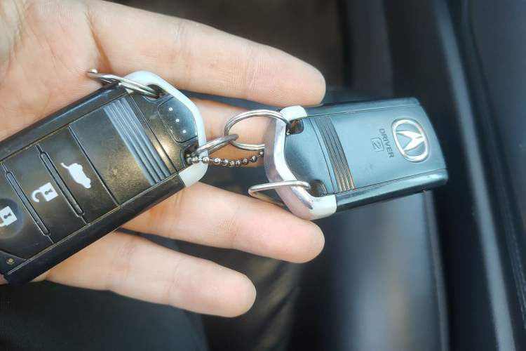 Used Acura ZDX 2012 3.7 Standard Edition Vehicle Key