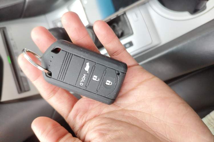 Used Acura ZDX 2012 3.7 Standard Edition Vehicle Key