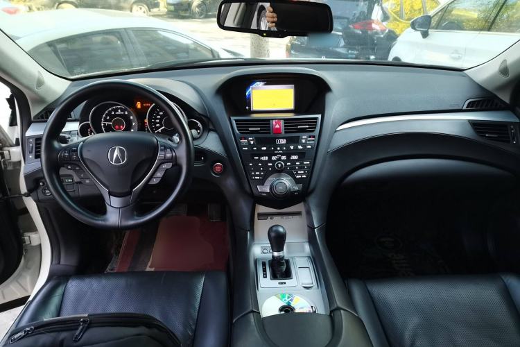 Used Acura ZDX 2012 3.7 Standard Edition Center Console