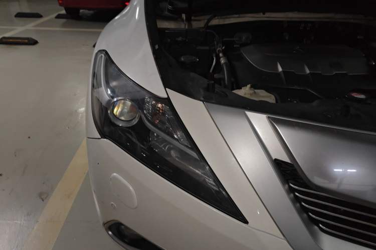 Used Acura ZDX 2012 3.7 Standard Edition Right Front Headlight